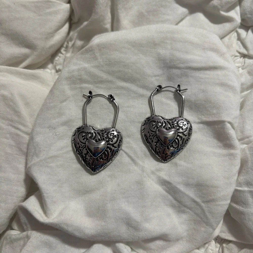 ✨ Free People Ornate Silver Heart Locket Hoop Earrings ✨